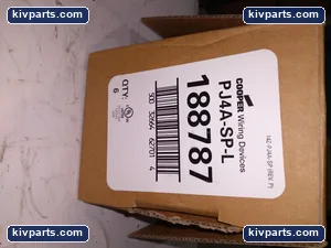 Cooper PJ4A-SP-L Receptacle – actual item, photo 4 of 5