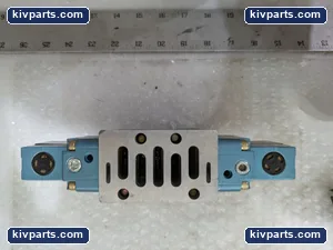 MAC MV-A2B-A211-PP-611JE Double Solenoid Air Valve – actual item, photo 11 of 12