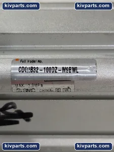 SMC CDQ2B32-100DZ-M9BWL Compact Air Cylinder – actual item, photo 2 of 5