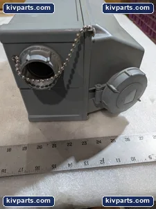 Crouse-Hinds CSR34A Arktite Receptacle Switch – actual item, photo 5 of 6
