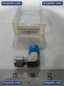 Swagelok 09937-08 SS Union Elbow Fitting – actual item, photo 2 of 8