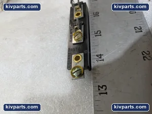 Square D AP-3 Class 9070 Type Fuse Block – actual item, photo 8 of 9