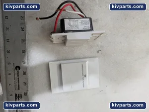 Leviton 120-277 Hkswp-DX Switches – actual item, photo 2 of 10