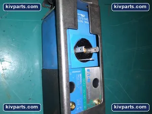 Eaton DG4V-3S-6C-Y-M Directional Solenoid Valve – actual item, photo 2 of 4
