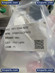 IDEC AP6M122GPN10 Pilot Lights – actual item, photo 2 of 3