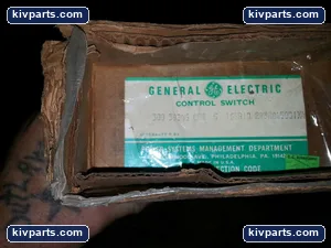 General Electric 16SB10 SB-10 Push Rotary Switch – actual item, photo 3 of 4