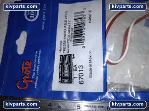 Grote 67013 Connector – actual item, photo 2 of 4