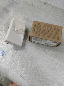 Columbus Electric S2022H10AA E38220 Wall Mount Thermostat