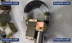 Valcor Engineering V7O900-99-8 Pilot Solenoid Valve – actual item, photo 3 of 5