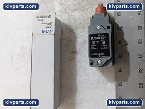 Eaton 10316H281 AC Limit Switch – actual item, photo 2 of 7