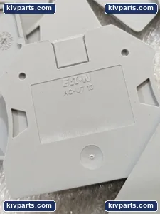 Eaton Feed-Through Terminal Blocks – actual item, photo 2 of 5