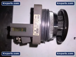 IDEC 41-10650 AC Stop Switch – actual item, photo 3 of 5