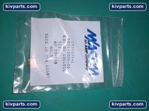 1051654-1 Plug RF Coaxial Connector – actual item, photo 2 of 3