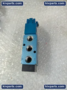 MAC 180001-115-0149 Pneumatic Solenoid Valve – actual item, photo 4 of 7