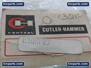 Cutler-Hammer E30KF23 Run Square Pushbutton Operator – actual item, photo 2 of 4