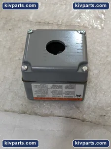 Square D 9001KY1 Single Hole Pushbutton Enclosure – actual item, photo 3 of 5