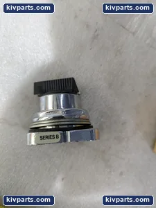 Furnas 52RA5P3 Oil Tight Illuminated Pushbutton – actual item, photo 4 of 8