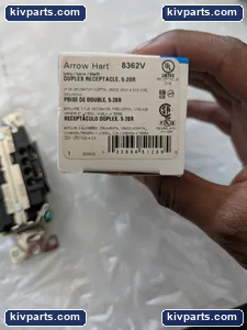 Arrow Hart 4/ORDER Duplex Receptacle – actual item, photo 3 of 4