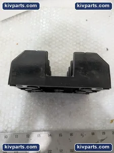 Underwriters Fuse Block Holder – actual item, photo 3 of 8