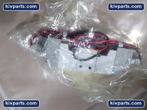 SMC SY3220-5LU-M5 Pneumatic Double Solenoid Valve – actual item, photo 2 of 3