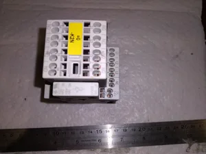 Siemens 3RH1911-2FA40 Relay