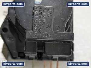 01033A 9A 125VAC – actual item, photo 5 of 6