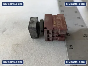 P9B01FN Red Pushbutton – actual item, photo 2 of 8