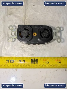 TWIST-LOCK 7580 3 WIRE 10A 250V TOGGLE SWITCH – actual item, photo 3 of 6