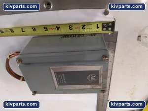 Allen-Bradley Bulletin 837 Temperature Control – actual item, photo 4 of 4