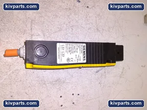 Siemens 3SE5322-0SB22 Switch Solenoid Interlock – actual item, photo 2 of 4