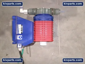 Iwaki EHE55E1-VCV Metering Pump – actual item, photo 2 of 5