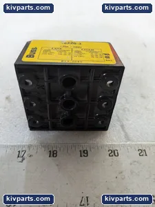 Bussmann 16220-3 Power Distribution Block – actual item, photo 4 of 12