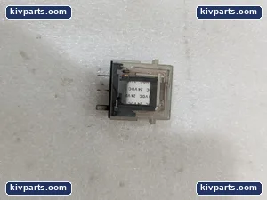 Omron G7T-1112S Relay – actual item, photo 2 of 3