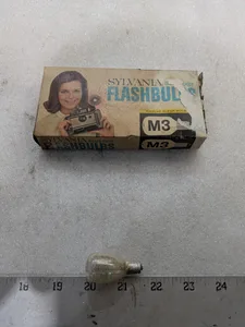 Sylvania M3 Flashbulb 1