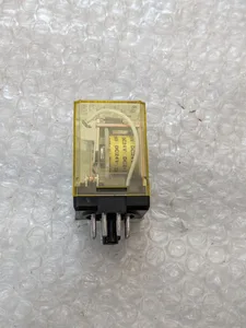 IDEC RR2P-U Ice Cube Relay