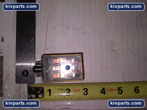 Cutler-Hammer D8PR3T1 Plug-In Relay – actual item, photo 3 of 4