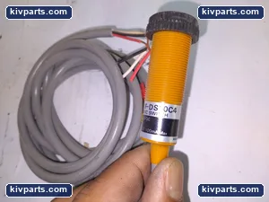 Omron E3F-DS10C4 Electric Switch – actual item, photo 3 of 6