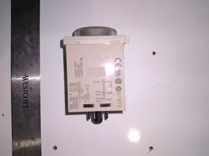 Omron H3CR Timer – actual item, photo 1 of 6