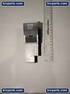 Allen-Bradley 1492-FB1J30-L Fuse Holder – actual item, photo 2 of 5