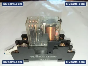 Omron G2R-2-SND Relay – actual item, photo 2 of 4