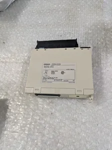 Omron C200H-0C224 Output Unit – actual item, photo 1 of 6