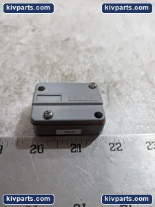 FOX C0135YW Boro Peneumatic Relay – actual item, photo 3 of 9