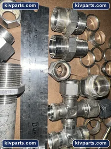 Lot Of Assorted SWAGELOCK Fittings STAINLESS STEEL .. As In Pictures – actual item, photo 8 of 8