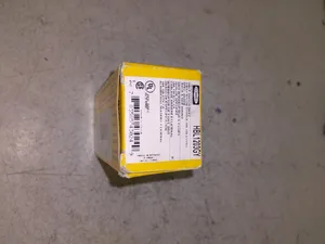 Hubbell HBL1203GY Toggle Switch