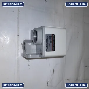 SMC IS3000-N02 Pneumatic Pressure Switch – actual item, photo 2 of 4