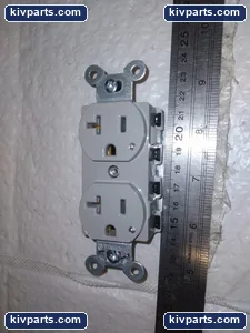 Hubbell SNAP5362GYL Hubble Duplex Recepticle – actual item, photo 3 of 6