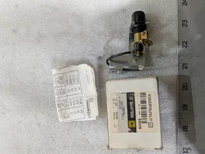 Square D 83320 Fuse Holder