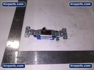 Eaton 1301-9B AC/CA Toggle Switch – actual item, photo 2 of 6
