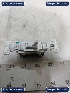 Eaton CSB115STW AC Toggle Switch – actual item, photo 3 of 10