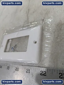 Eaton 2151W-BOX Receptacle – actual item, photo 5 of 8